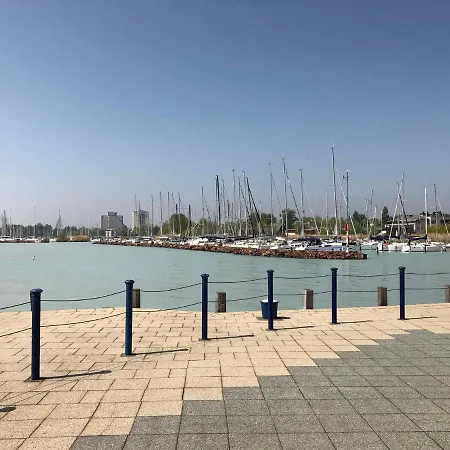 Lägenhet Balatoni Family House *