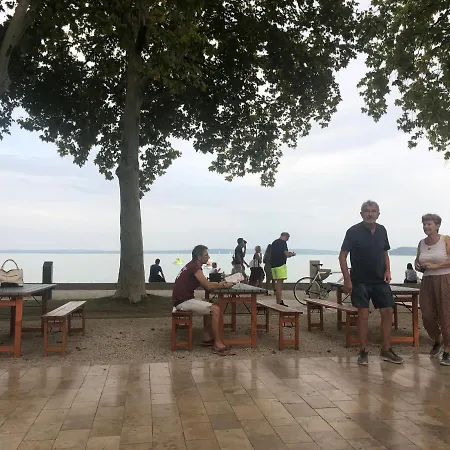 Balatoni Family House Lägenhet