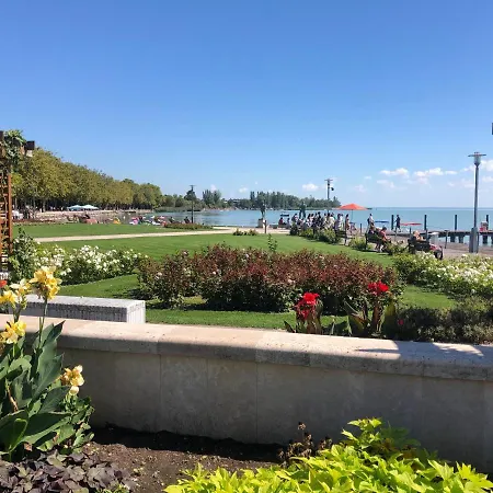 Balatoni Family House *