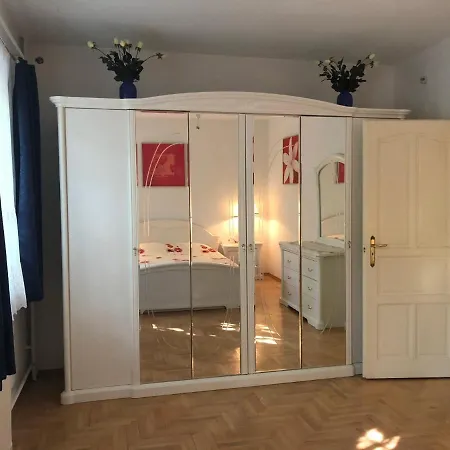 Balatoni Family House Apartment Balatonszolos