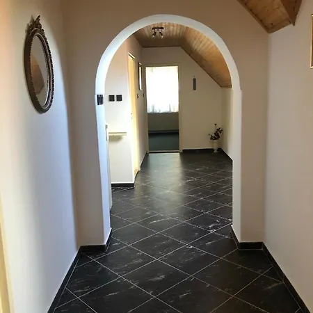 Apartment Balatoni Family House Balatonszolos
